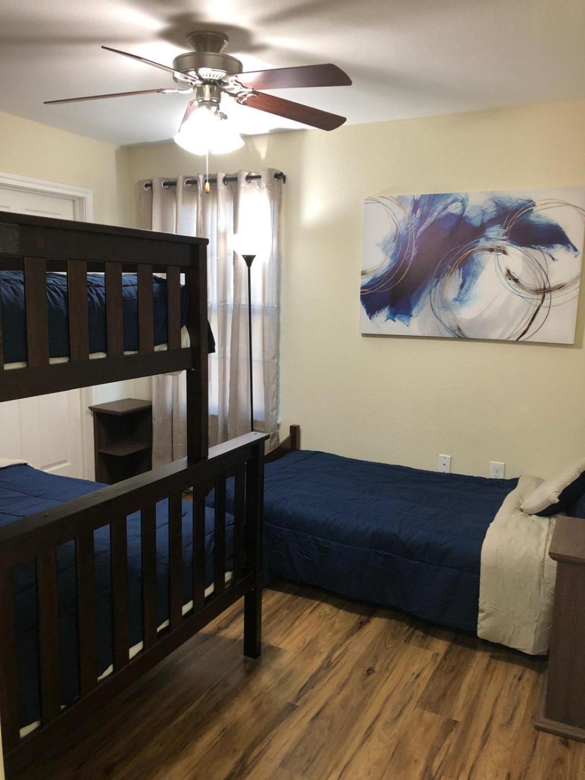 Spacious Villa Close To The Beach, 10 Sleeps Galveston Exterior photo